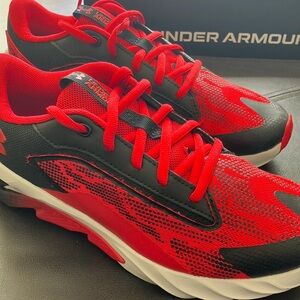 Under Armour Boys UA BGS Charged Scrampjet 4, Size 6Y, Red & Black Sneaker, New.